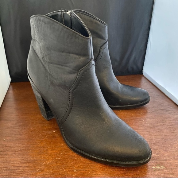 4 for $20 SALE! Dolce Vita DV8 Carling Western Style Ankle Boots, Black, Size 10 - Picture 1 of 8